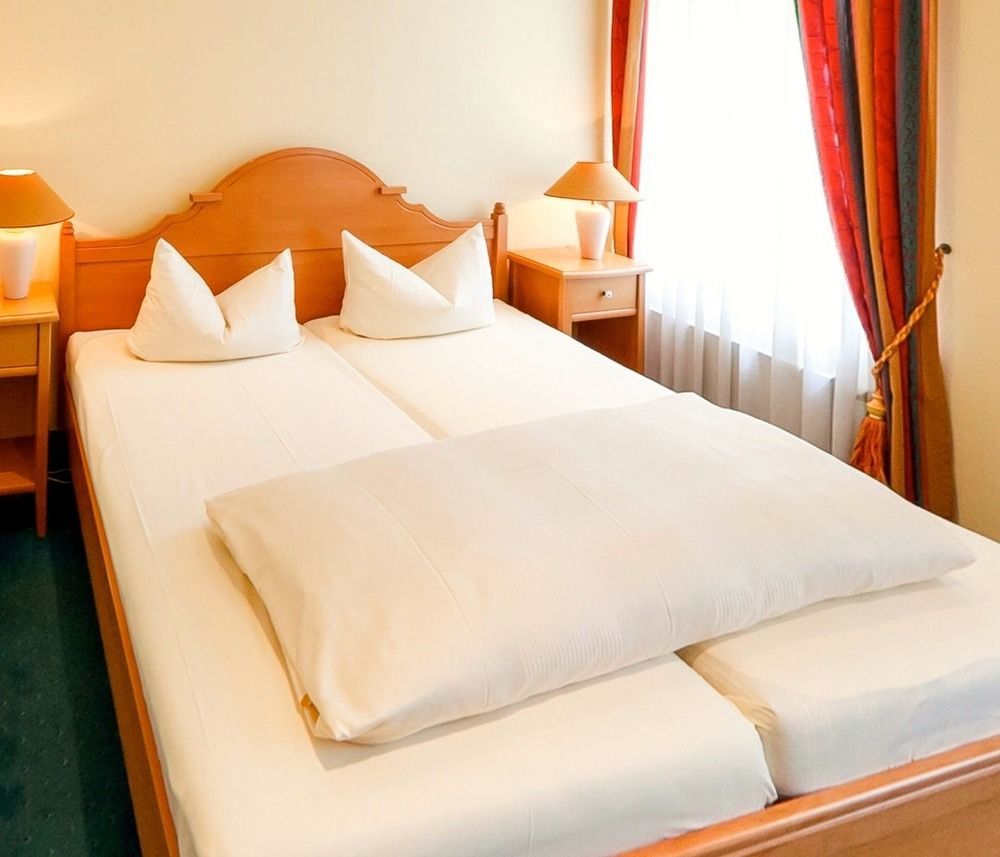 בנדורף Romantik Hotel Villa Sayn מראה חיצוני תמונה