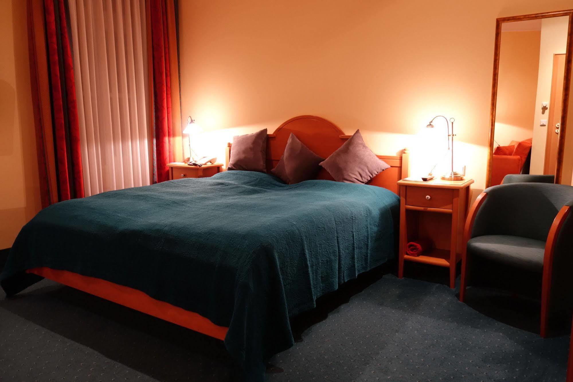 בנדורף Romantik Hotel Villa Sayn מראה חיצוני תמונה